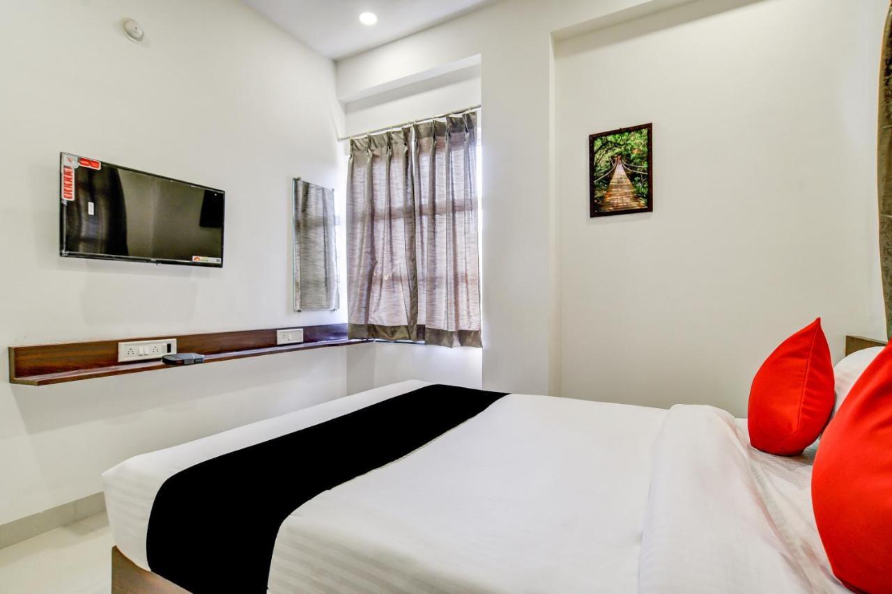 Capital O 77828 Hotel Twinkle Regency インドール エクステリア 写真