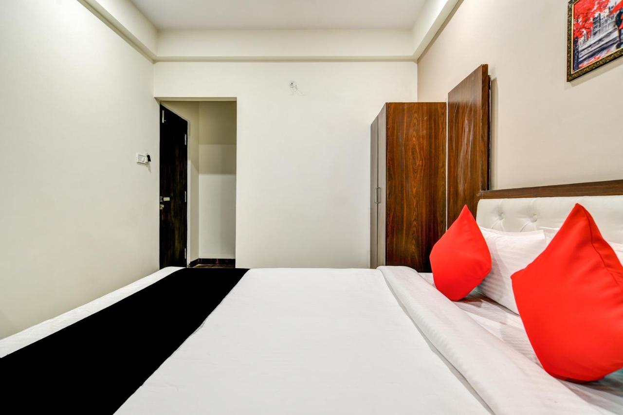 Capital O 77828 Hotel Twinkle Regency インドール エクステリア 写真